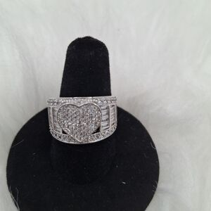 Elegant Silver Heart Ring